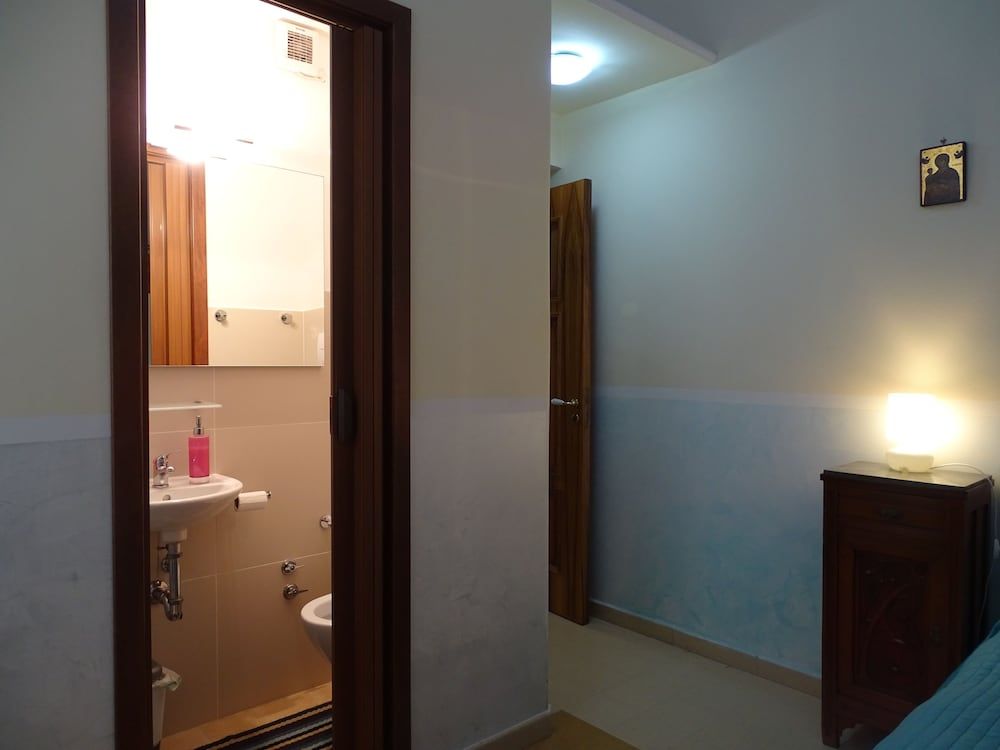 B&B Centrale Salerno Economy Double Room 7