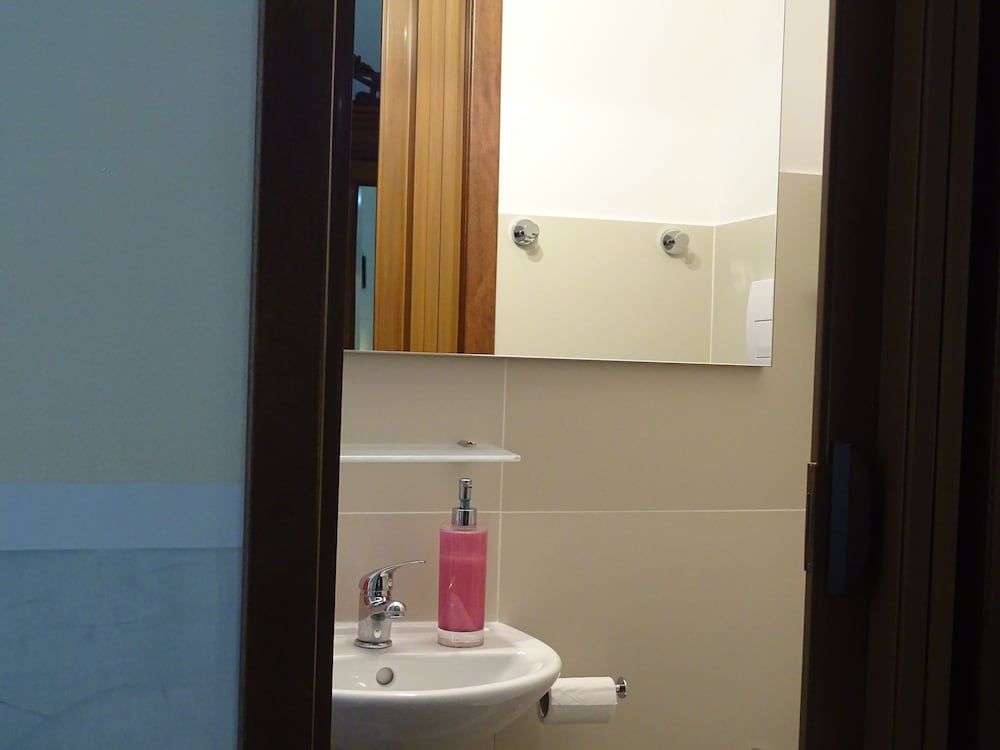 B&B Centrale Salerno Economy Double Room 8