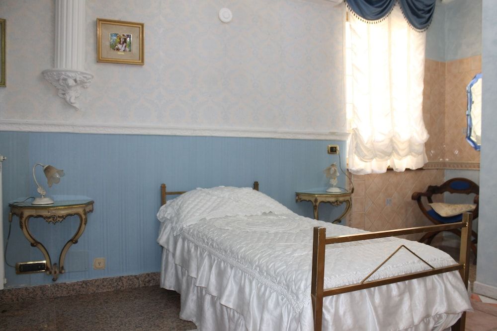 undefined B&B San Peter's Golden Rooms 7