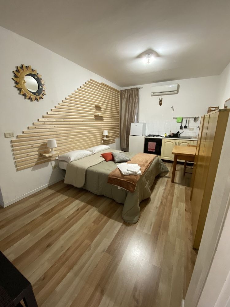 Comfort Double Room with Kitchen and Private Bathroom