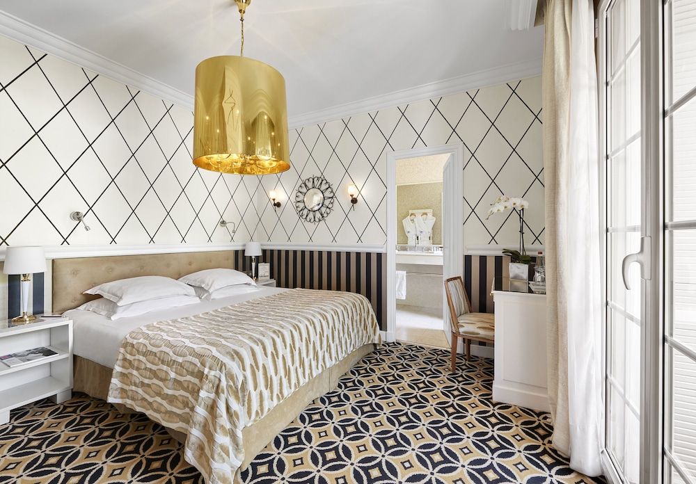 undefined Hotel Belles Rives 5
