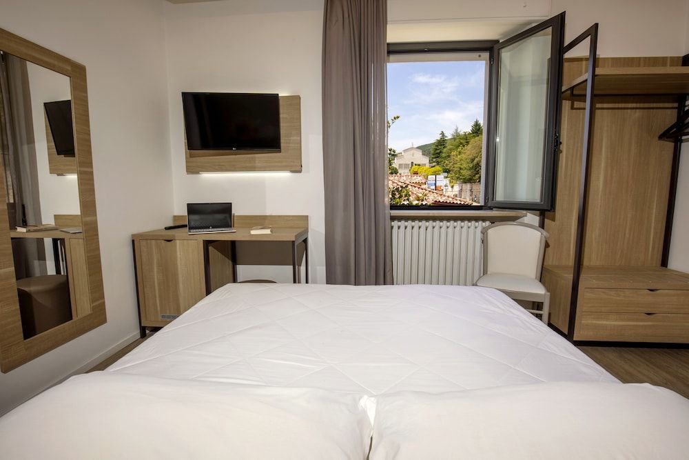 Hotel Sollievo Double or Twin Room 6
