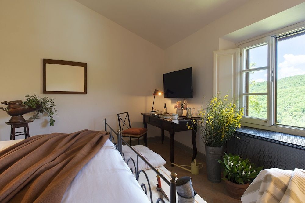 Castello di Volpaia Superior Room 6