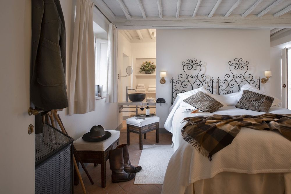 Castello di Volpaia Superior Room 2