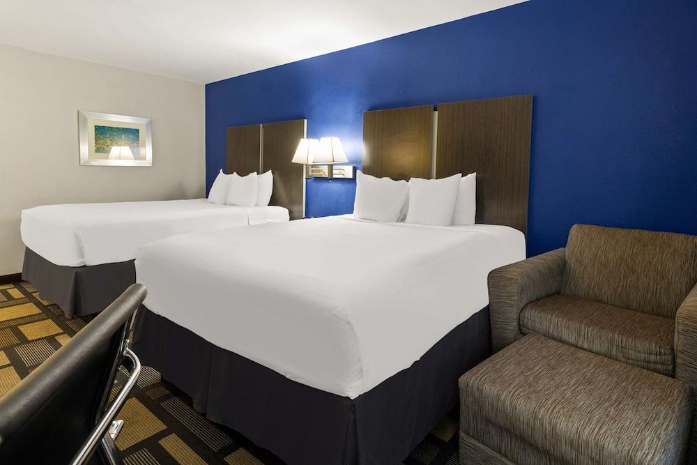 Best Western Galleria Inn & Suites Standard Room, 2 Queen Beds, Non Smoking, Refrigerator & Microwave