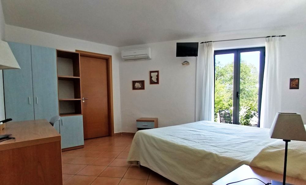 Verdeblu House Double Room, Garden View 5