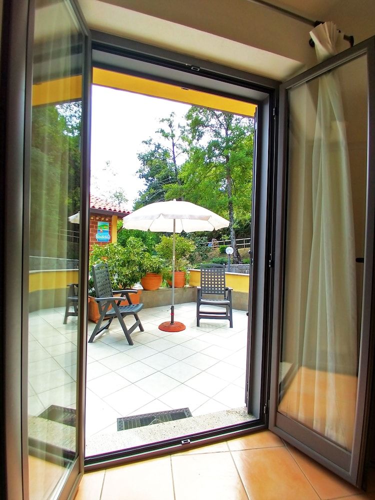 Verdeblu House Double Room, Garden View 7