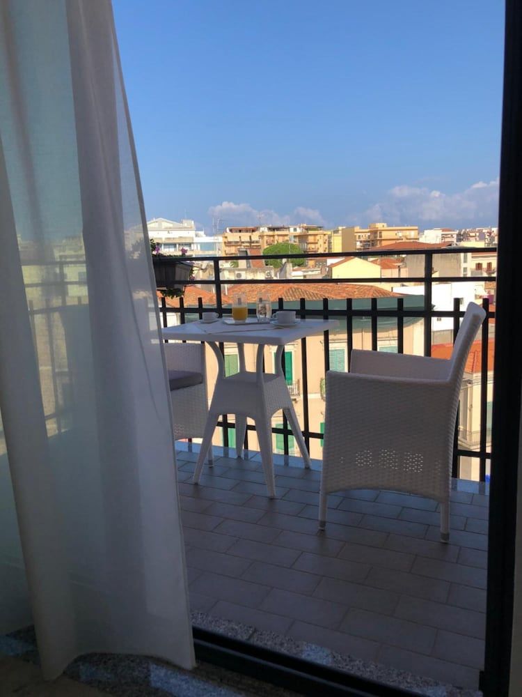 Milazzo INN AiMori Standard Double or Twin Room 6