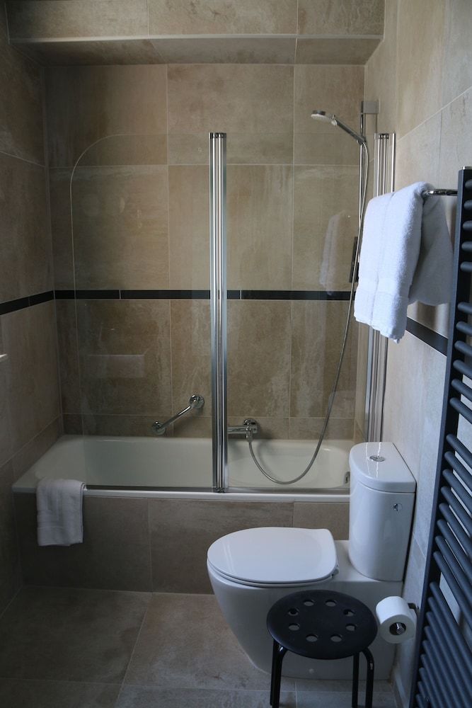 Grand Hotel Normandy by CW Hotel Collection Classic Double Room, 1 Queen Bed 7