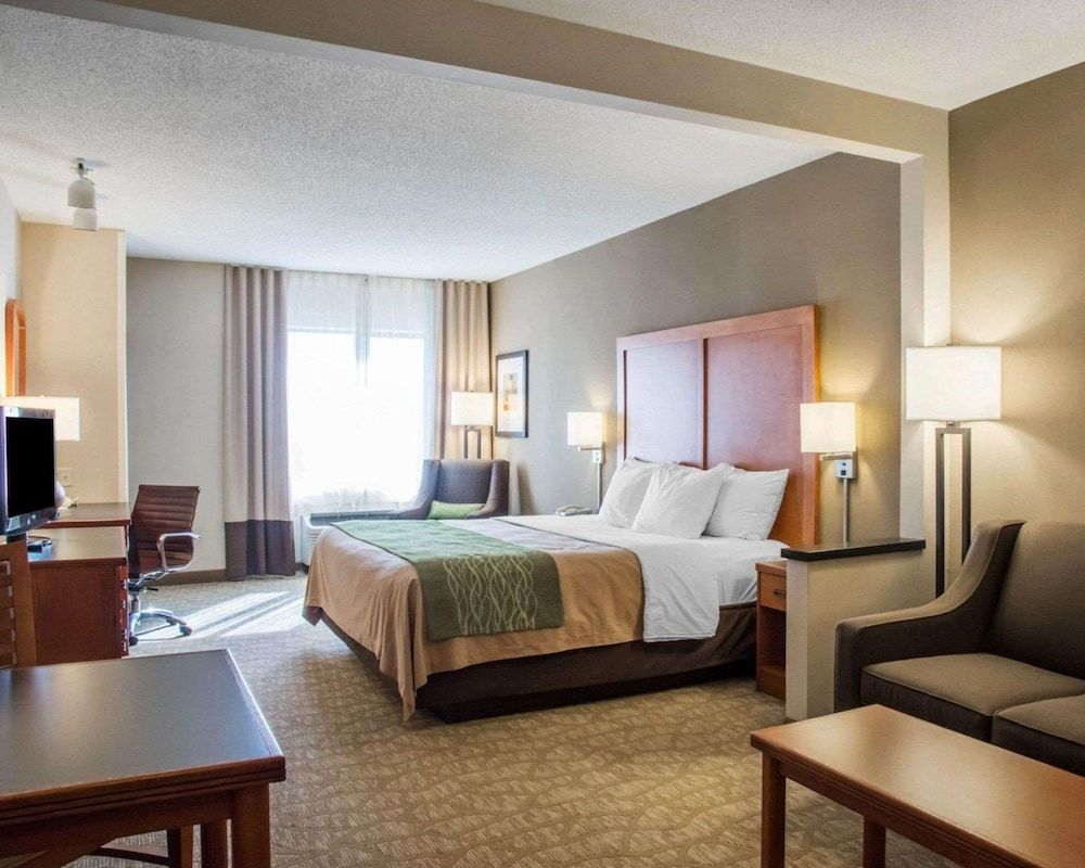 Suite, 1 King Bed, Non Smoking
