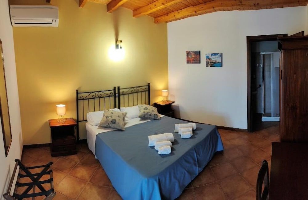 Panoramic Double or Twin Room, Multiple Beds, Pool View, Ground Floor