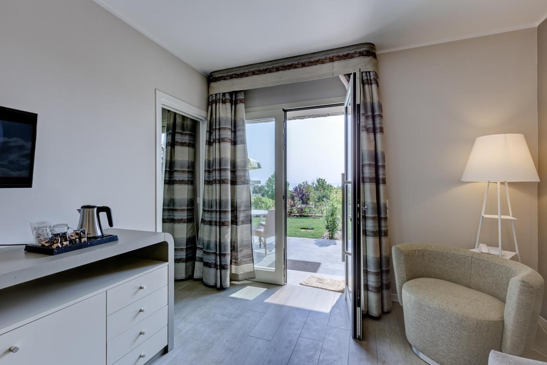 undefined Parc Hotel Germano Suites 10