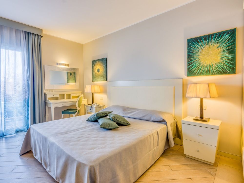 undefined Parc Hotel Germano Suites