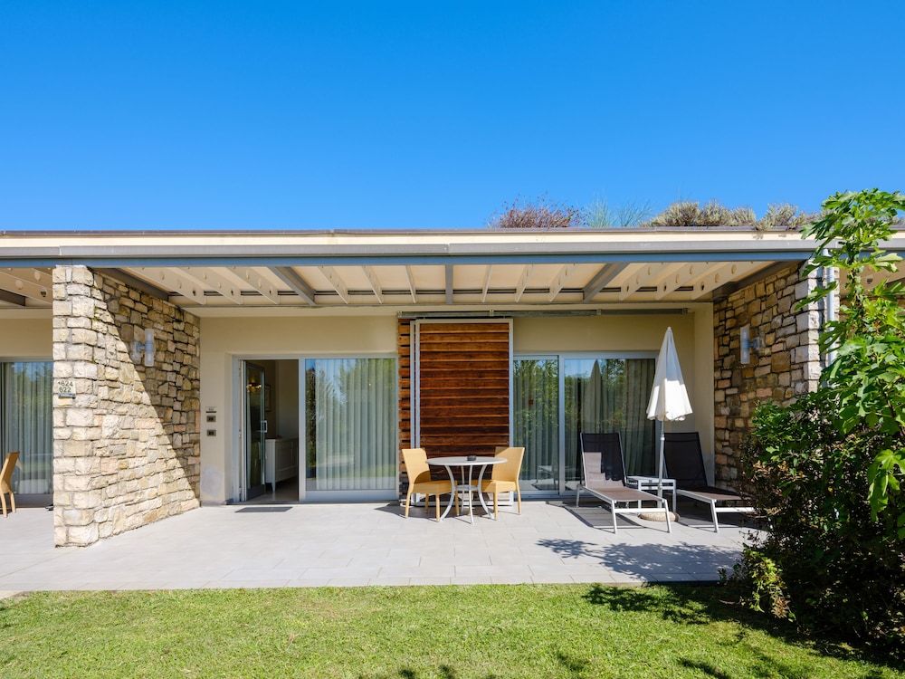 undefined Parc Hotel Germano Suites 2