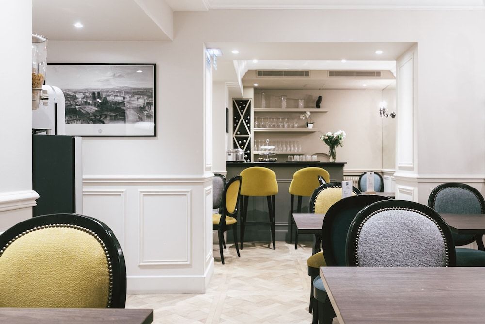 undefined Hotel Saint Christophe 9