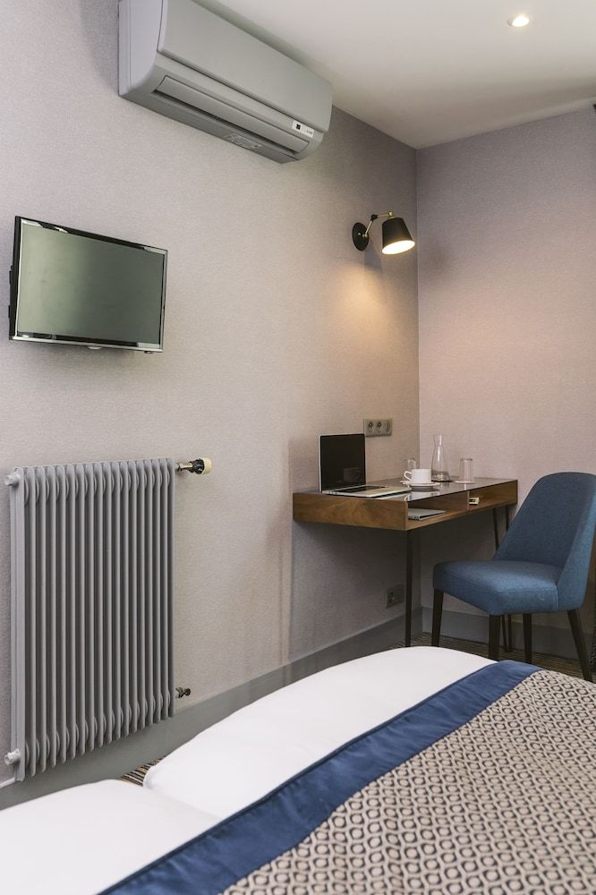 Hotel Saint Christophe Standard Twin Room 18