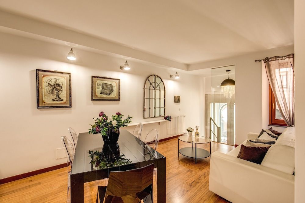 Pantheon Miracle Suite Deluxe Apartment, 3 Bedrooms, City View 12