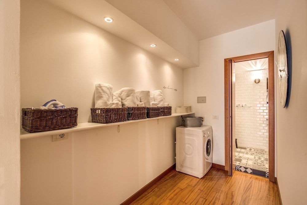 Pantheon Miracle Suite Deluxe Apartment, 3 Bedrooms, City View 14