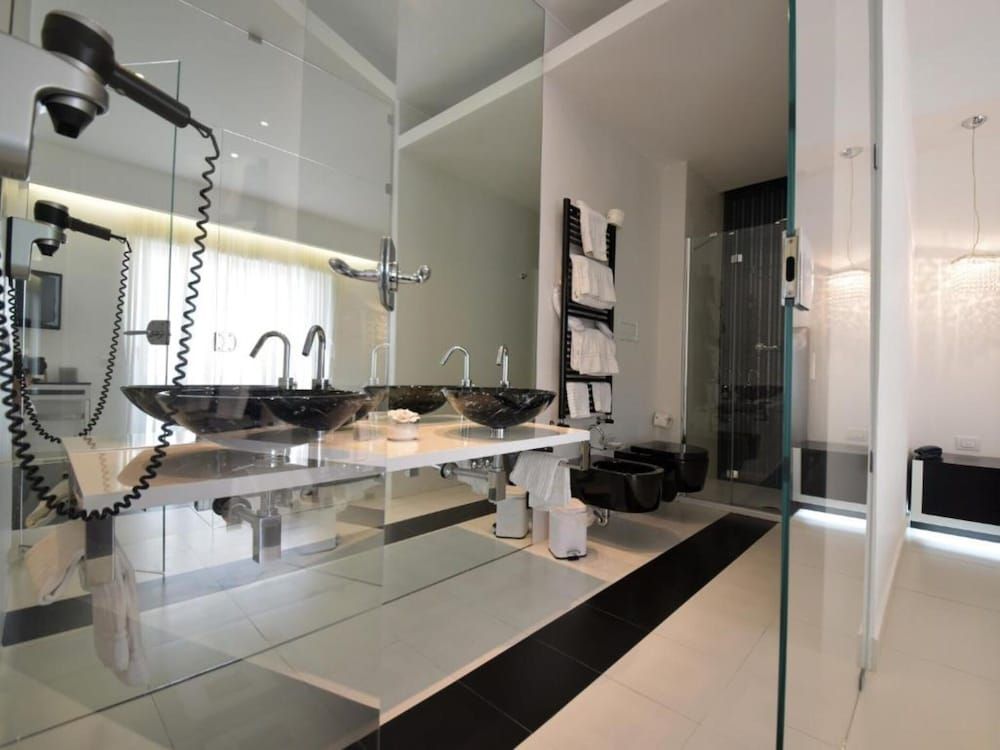 Royal Studio Suite