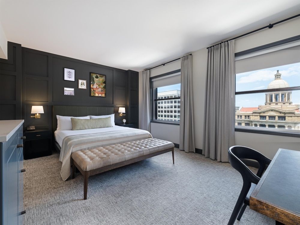 The Sam Houston Hotel, Tapestry Collection by Hilton Deluxe Room, 1 King Bed, Accessible, Non Smoking