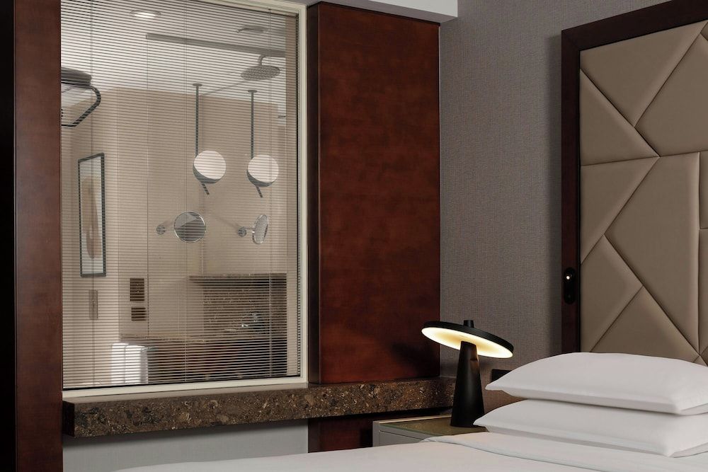 Sheraton Istanbul Levent Deluxe Room, 1 King Bed 12