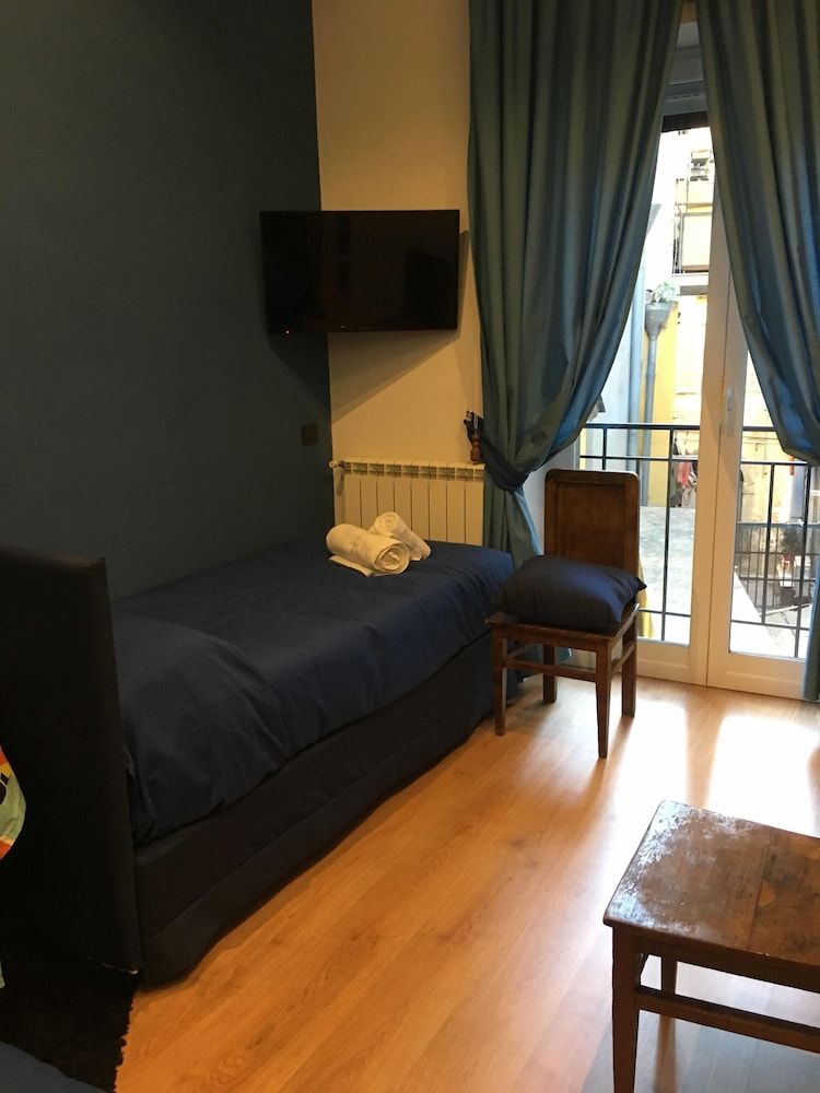 Grande Archivio Napoli 22 Double or Twin Room, Ensuite (Small Room) (Light Blue) 6