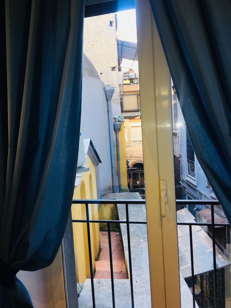 Grande Archivio Napoli 22 Double or Twin Room, Ensuite (Small Room) (Light Blue) 8