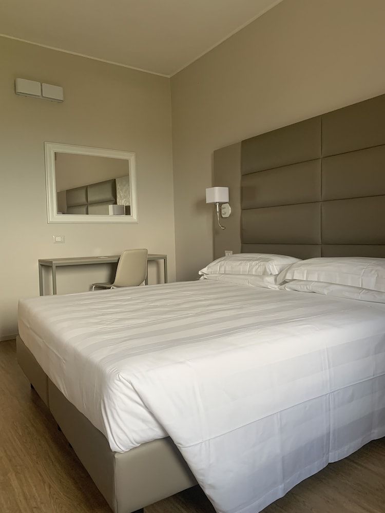 Family Room, 1 Bedroom
