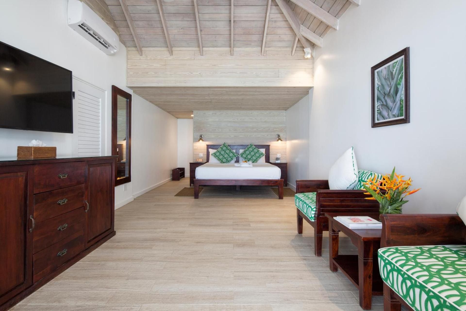 Superior Deluxe Beachfront Room
