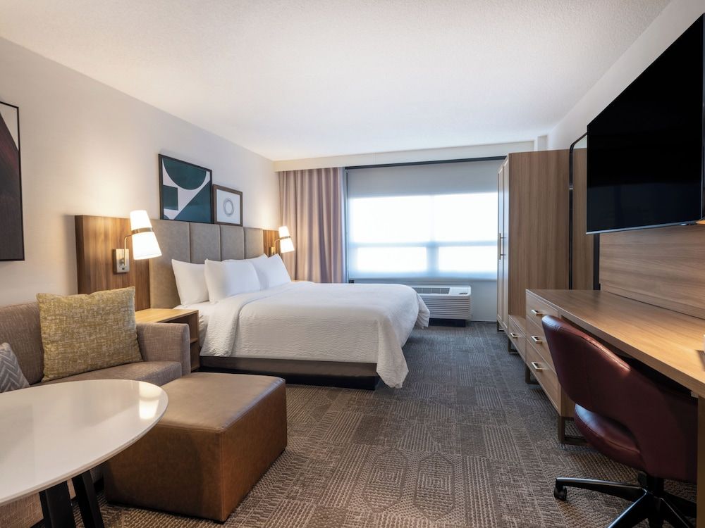 Studio Suite, 1 King Bed, Kitchen (Airport View)