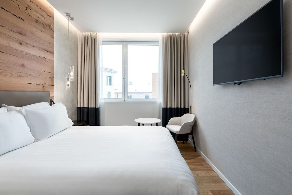 Ac Hotel Venezia by Marriott Room, 1 Queen Bed, Non Smoking 3