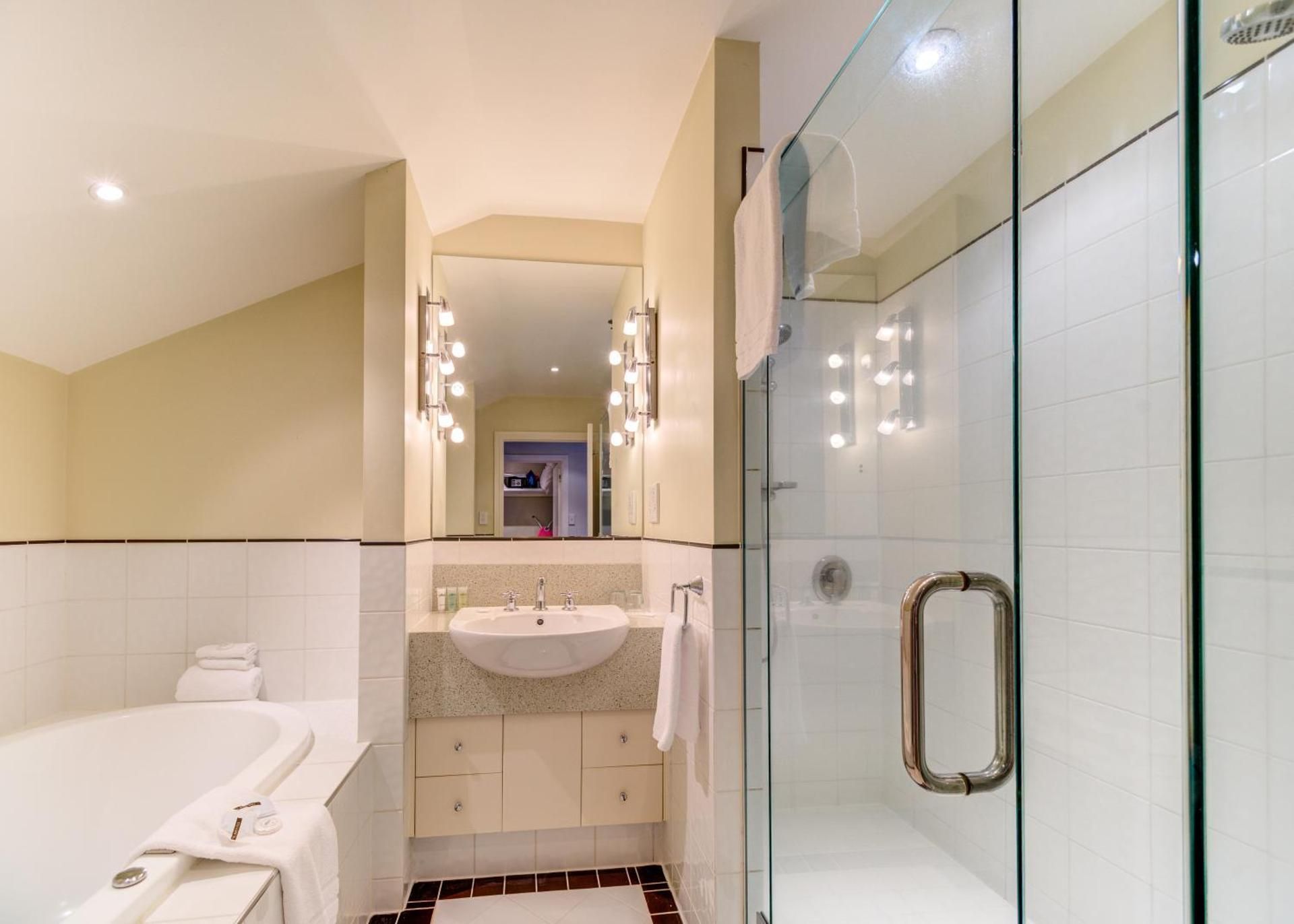 undefined VR Rotorua Lake Resort 3