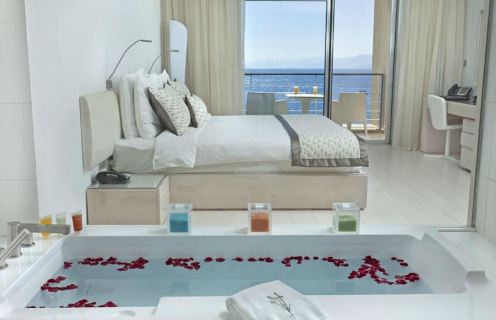 Room (Premier Club King)