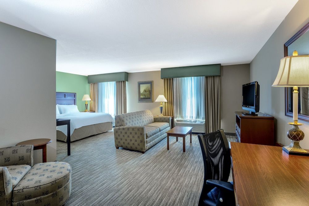 Suite, 1 King Bed (Parlour)