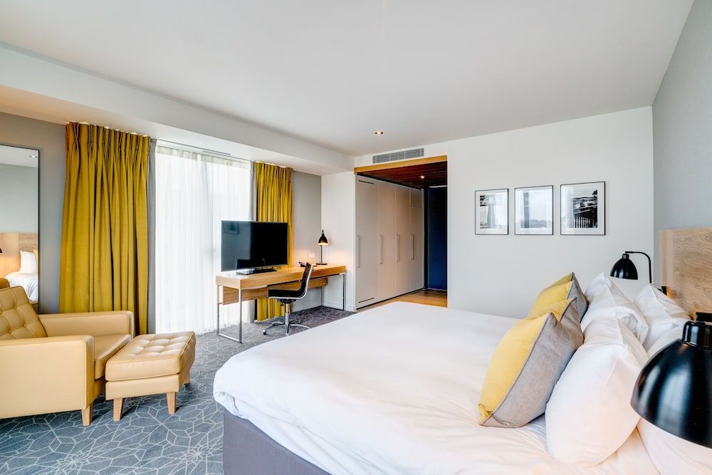 Apex City Quay Hotel & Spa Quay View Superior Room 5