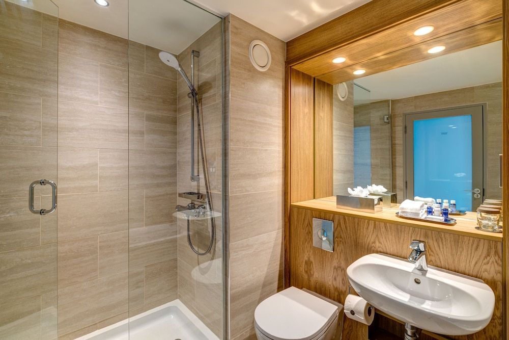 Apex City Quay Hotel & Spa Quay View Superior Room 8