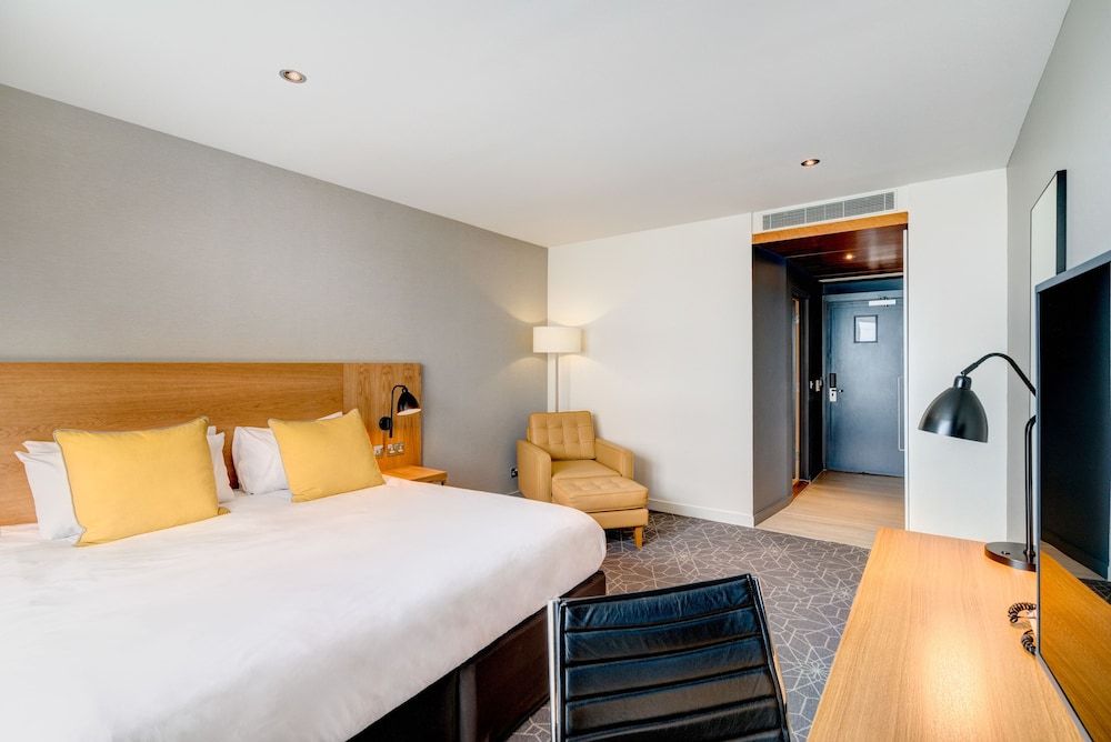 Apex City Quay Hotel & Spa Quay View Double Room 3