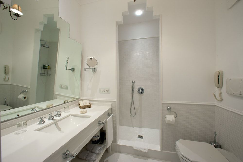 Bellevue Syrene Classic Double Room, Balcony, Sea View 3