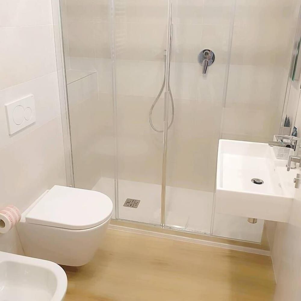 Hotel De La Ville Classic Double or Twin Room 11