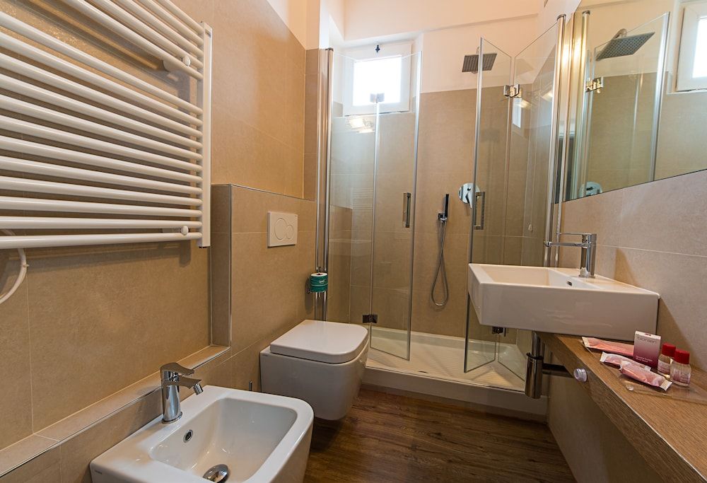 Hotel De La Ville Deluxe Double or Twin Room 4