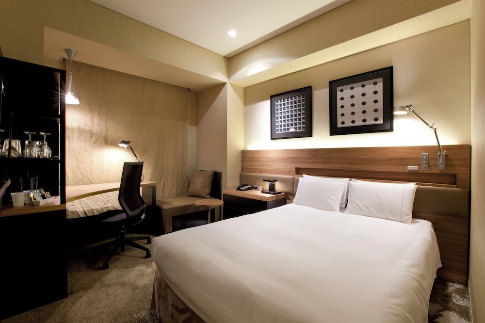 The Royal Park Hotel Iconic Tokyo Shiodome Economy Double, 1 Double Bed
