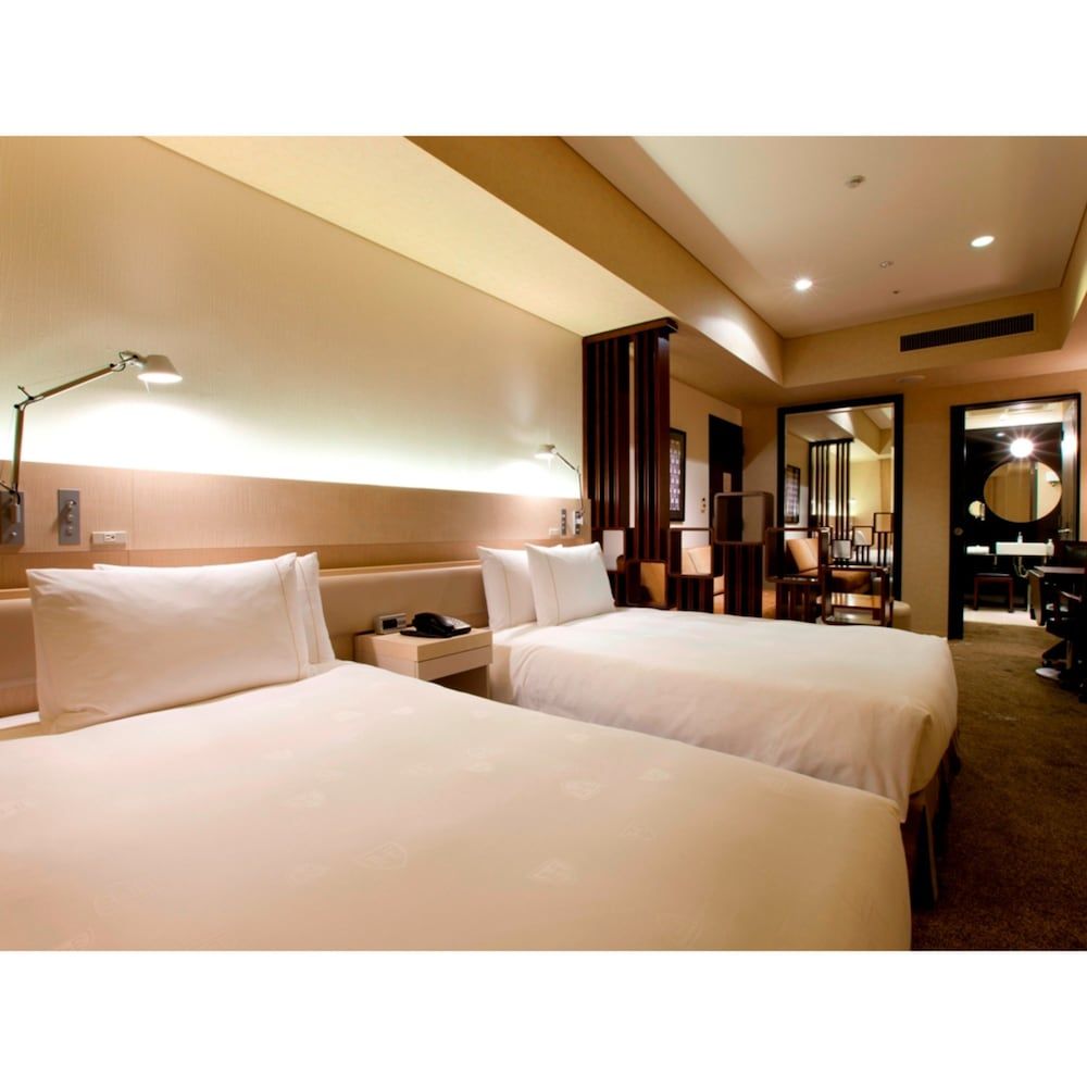 [For 3 People Use] Premium Floor Superior Twin Room (with Lounge Access)