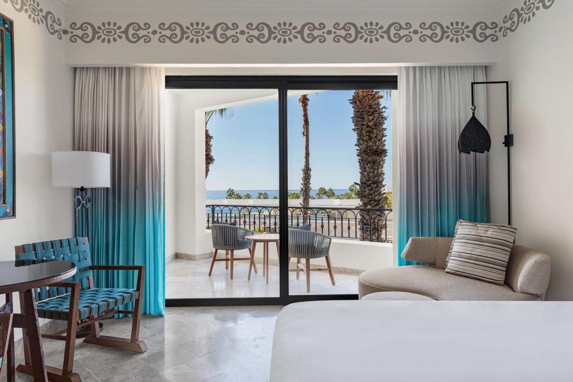 1 King Bed Coastal Garden View Balcony