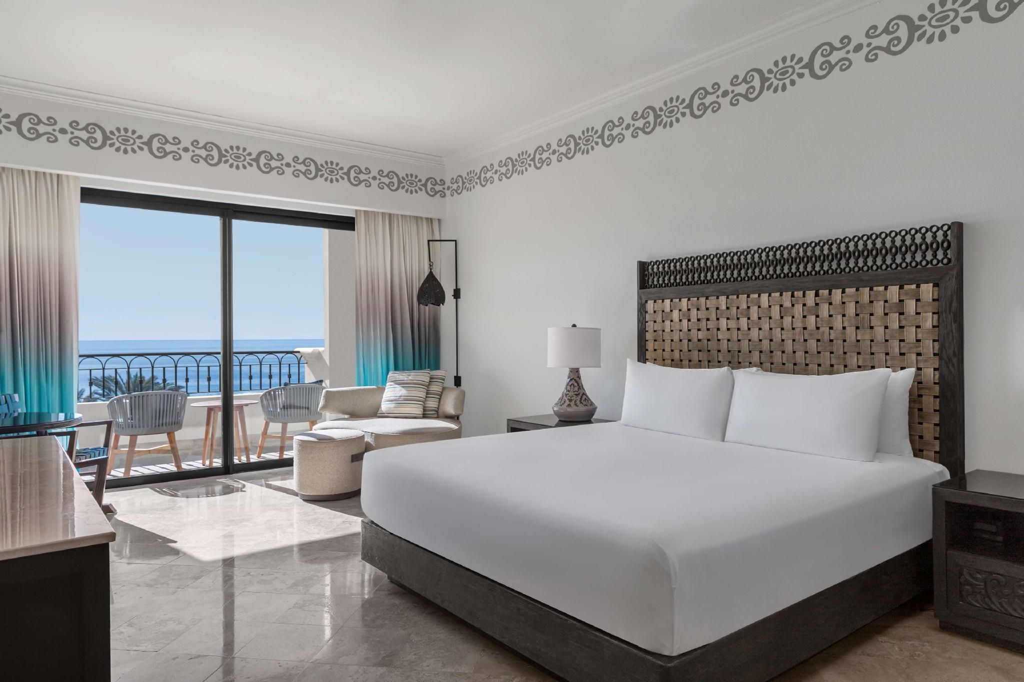 Deluxe 1 King Bed Oceanview Balcony