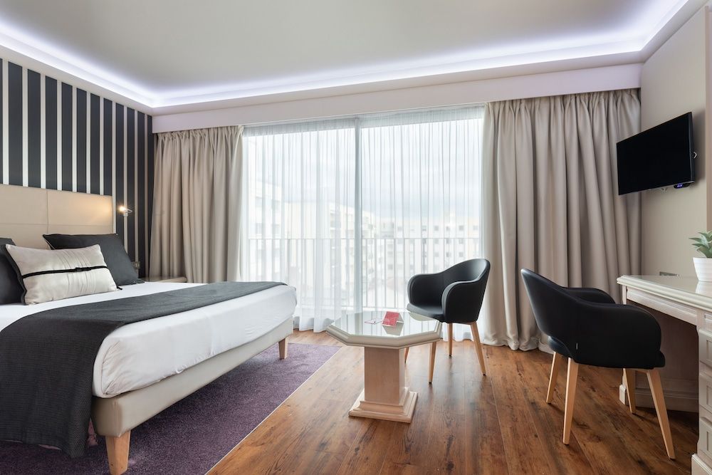 Hotel Charlemagne By HappyCulture Superior Double or Twin Room (Courtyard View or City View ) 2