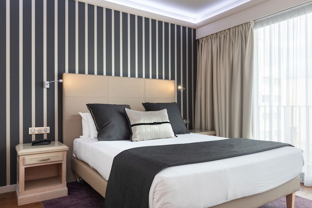 Hotel Charlemagne By HappyCulture Superior Double or Twin Room (Courtyard View or City View ) 3