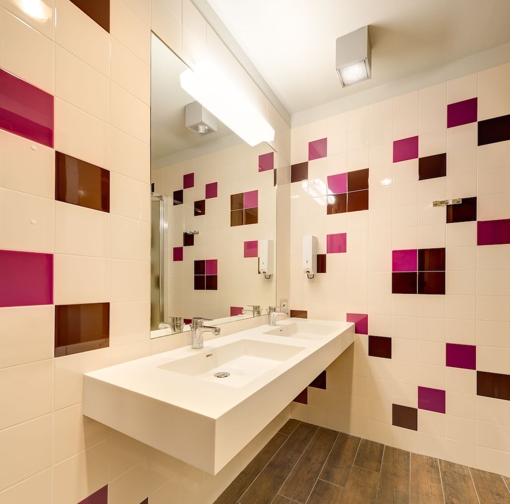 Generator Venice Family Room for 4 5