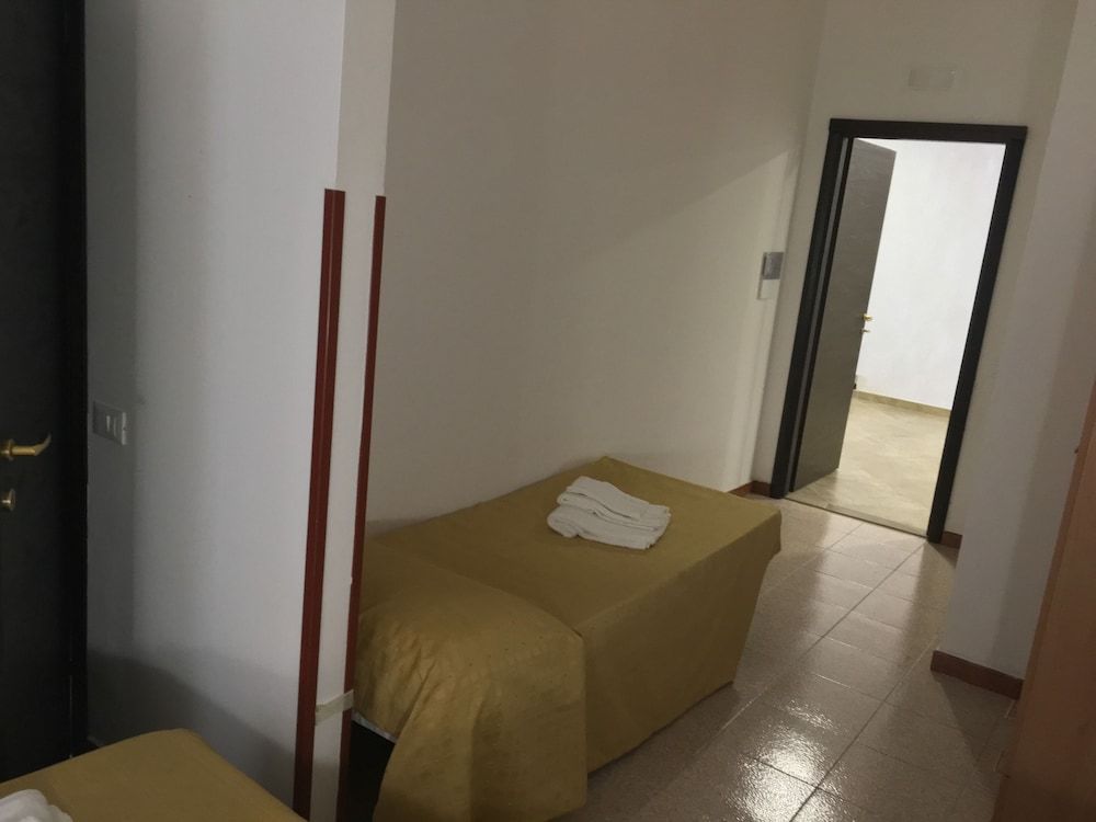 Hotel Virgilio Quadruple Room 6