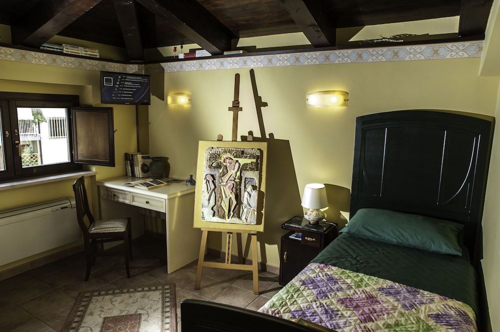 B&B Tribunale Triple Room, Connecting Rooms