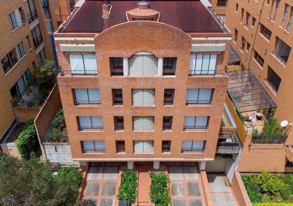 undefined Casa Real 93 7